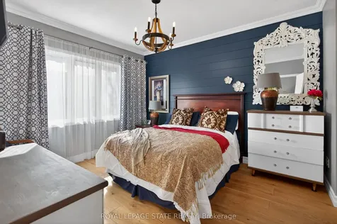 212 Stonehenge Drive Hamilton ON L9K 1N5
