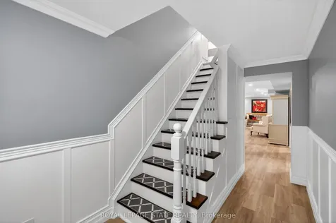 212 Stonehenge Drive Hamilton ON L9K 1N5