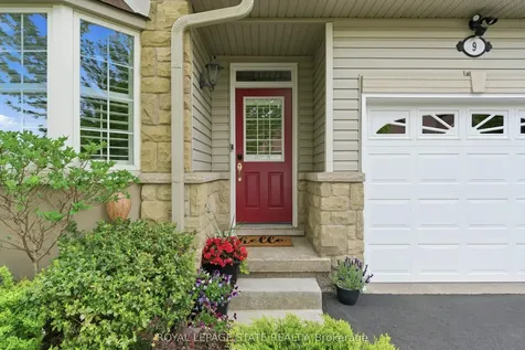 212 Stonehenge Drive Hamilton ON L9K 1N5