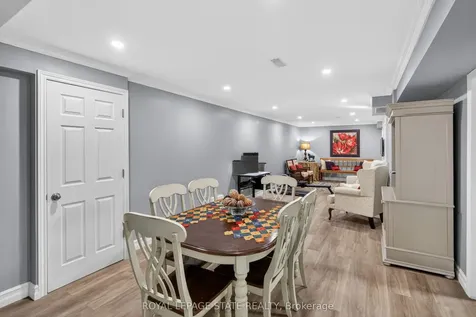 212 Stonehenge Drive Hamilton ON L9K 1N5