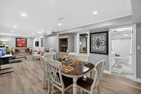 212 Stonehenge Drive Hamilton ON L9K 1N5