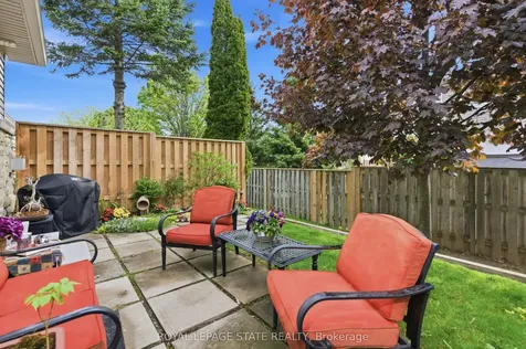 212 Stonehenge Drive Hamilton ON L9K 1N5