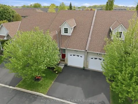 212 Stonehenge Drive Hamilton ON L9K 1N5