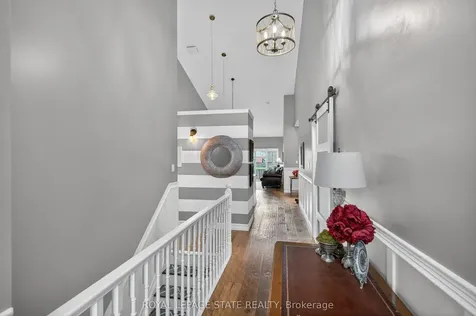 212 Stonehenge Drive Hamilton ON L9K 1N5