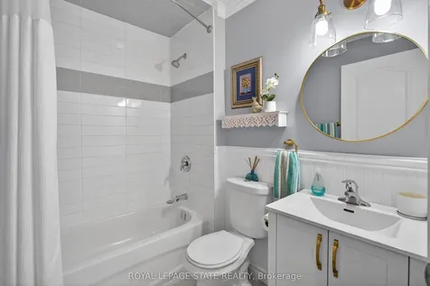 212 Stonehenge Drive Hamilton ON L9K 1N5