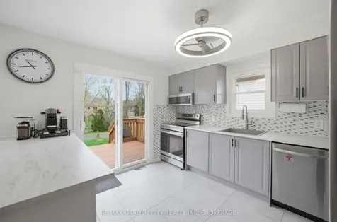 42 Jackson Court W Welland ON L3C 7G2