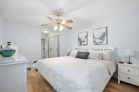 42 Jackson Court W Welland ON L3C 7G2