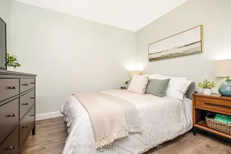 48 Knightswood Boulevard Guelph ON N1E 3W5