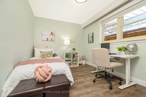 48 Knightswood Boulevard Guelph ON N1E 3W5