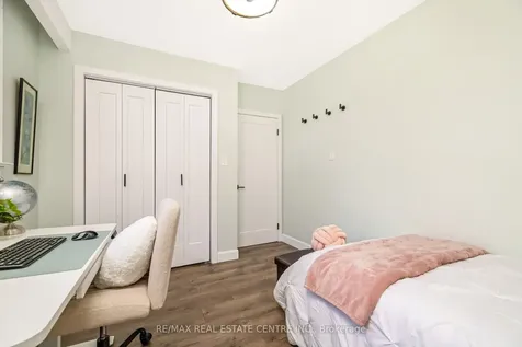 48 Knightswood Boulevard Guelph ON N1E 3W5