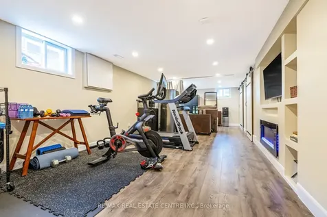 48 Knightswood Boulevard Guelph ON N1E 3W5