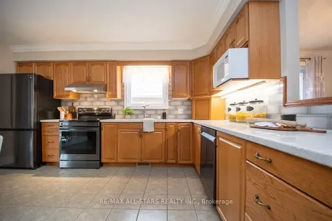 383 Wallace Drive Kawartha Lakes ON K9V 6K7