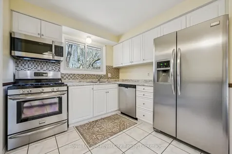 11 Gregory Place Guelph ON N1H 6Y5