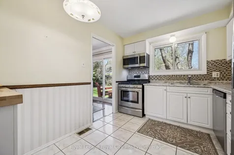 11 Gregory Place Guelph ON N1H 6Y5