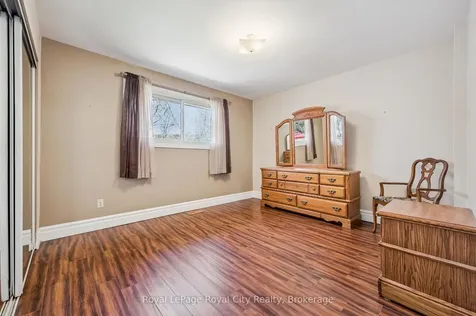 11 Gregory Place Guelph ON N1H 6Y5