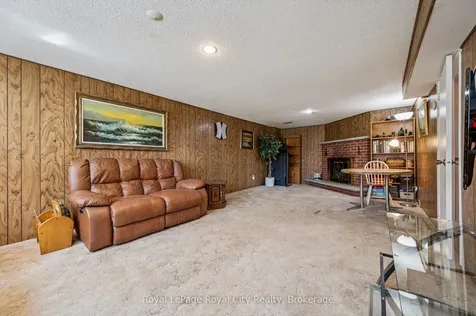 11 Gregory Place Guelph ON N1H 6Y5