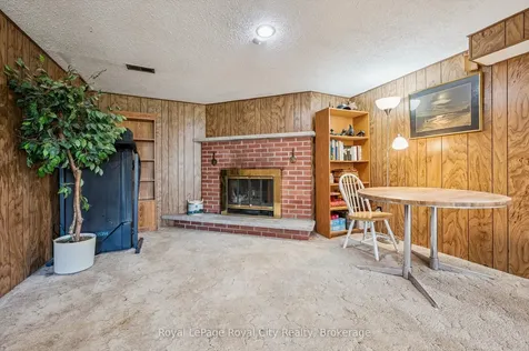 11 Gregory Place Guelph ON N1H 6Y5