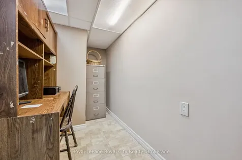 11 Gregory Place Guelph ON N1H 6Y5