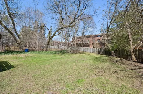 11 Gregory Place Guelph ON N1H 6Y5
