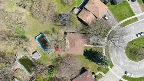 11 Gregory Place Guelph ON N1H 6Y5