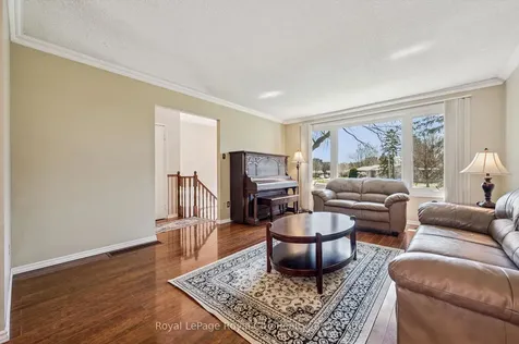 11 Gregory Place Guelph ON N1H 6Y5
