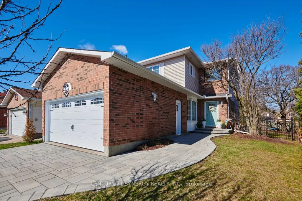 25 Waterton Crescent Kanata ON K2M 1Y8