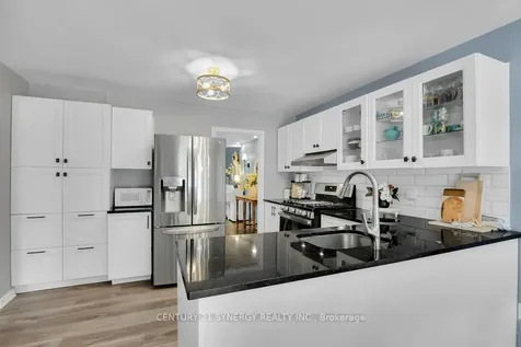 25 Waterton Crescent Kanata ON K2M 1Y8
