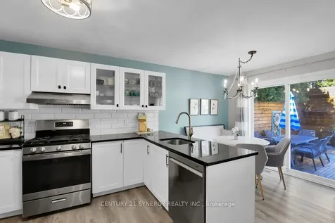25 Waterton Crescent Kanata ON K2M 1Y8