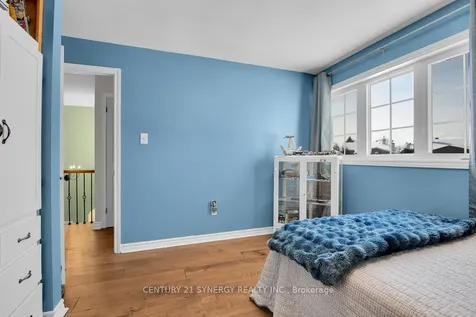 25 Waterton Crescent Kanata ON K2M 1Y8