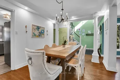 25 Waterton Crescent Kanata ON K2M 1Y8