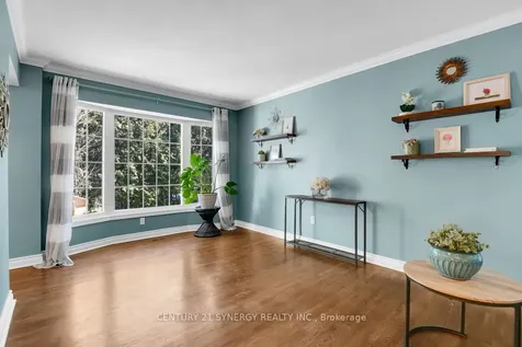 25 Waterton Crescent Kanata ON K2M 1Y8