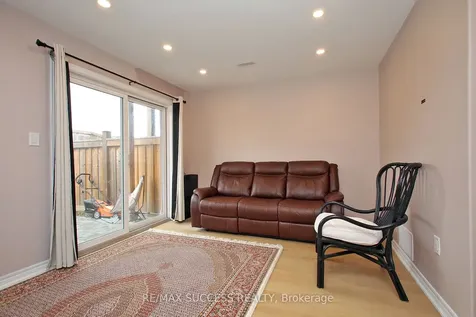 47 Edenrock Drive Hamilton ON L8E 0G6