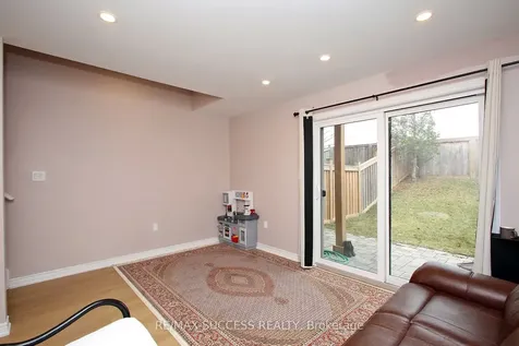47 Edenrock Drive Hamilton ON L8E 0G6