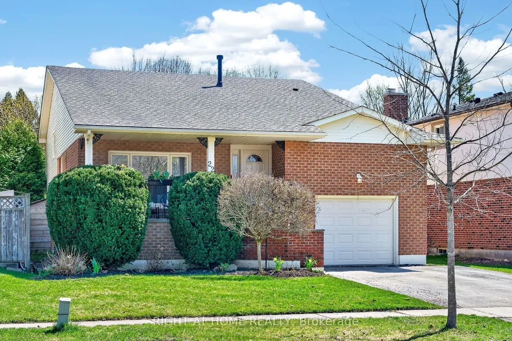 22 Vance Crescent Hamilton ON L8B 0B8