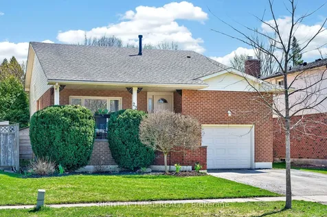 22 Vance Crescent Hamilton ON L8B 0B8