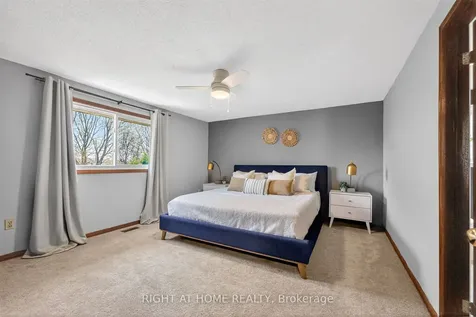 22 Vance Crescent Hamilton ON L8B 0B8