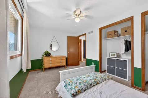 22 Vance Crescent Hamilton ON L8B 0B8