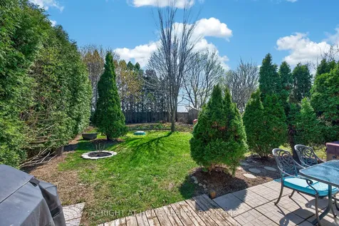22 Vance Crescent Hamilton ON L8B 0B8