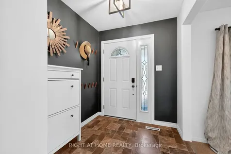 22 Vance Crescent Hamilton ON L8B 0B8