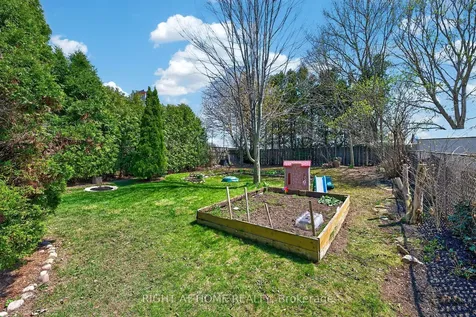 22 Vance Crescent Hamilton ON L8B 0B8