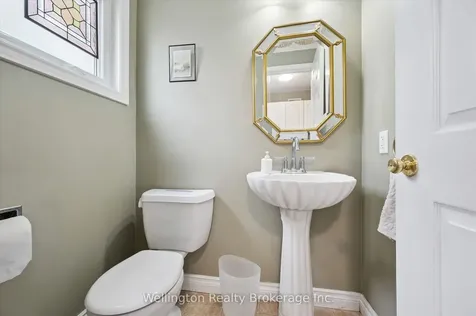 405 Clairbrook Crescent Waterloo ON N2L 5V6
