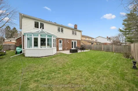 405 Clairbrook Crescent Waterloo ON N2L 5V6