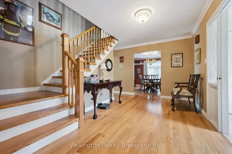 405 Clairbrook Crescent Waterloo ON N2L 5V6