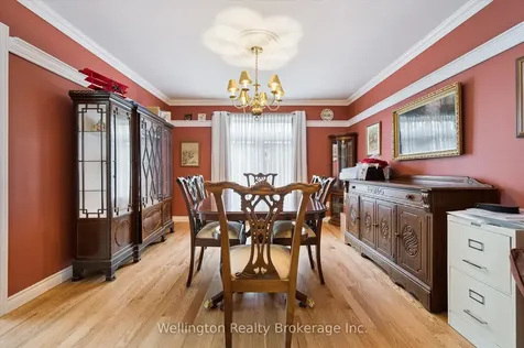 405 Clairbrook Crescent Waterloo ON N2L 5V6