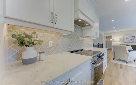 395 Warrington Drive Waterloo ON N2L 2P7