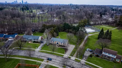 395 Warrington Drive Waterloo ON N2L 2P7