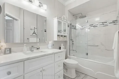 87 Twentyplace Boulevard Hamilton ON L0R 1W0