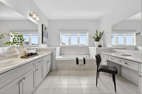4057 Highland Park Drive Lincoln ON L3J 0S9