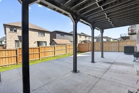 4057 Highland Park Drive Lincoln ON L3J 0S9