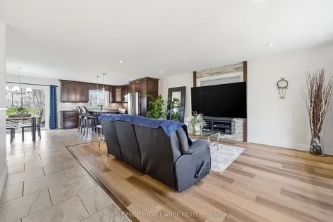 6 Aspen Drive Quinte West ON K8V 0C6